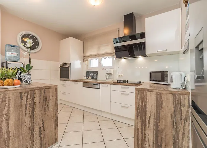 Villa House Ana