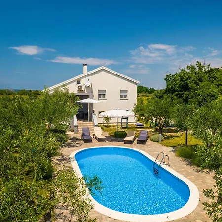 House Ana Villa *